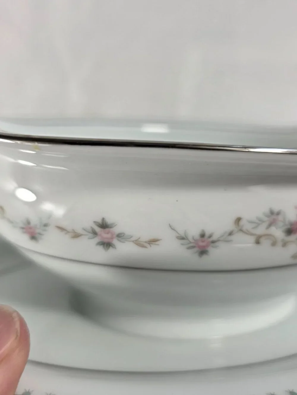 Noritake Fairmont Gravy Boat with Underplate White with Pink Roses & Green Dots